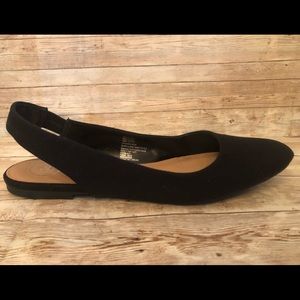$5 3/6 SO Black sling back flats